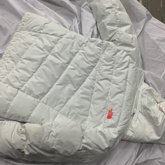 -The Northface winter jacket pink and white - Picture 2 of 6